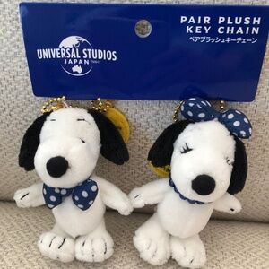 Nwt rare and adorable Snoopy and Belle Universal Studios Japan Key Chain